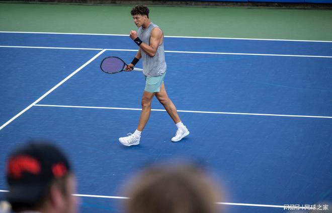 的深层次讨 的深层次讨